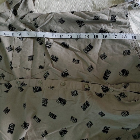 Tie Front Button Down Camera Shirt Blouse - Picture 11 of 11